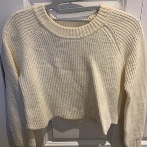 Wilfred (Aritzia) Scalopped Cropped Sweater